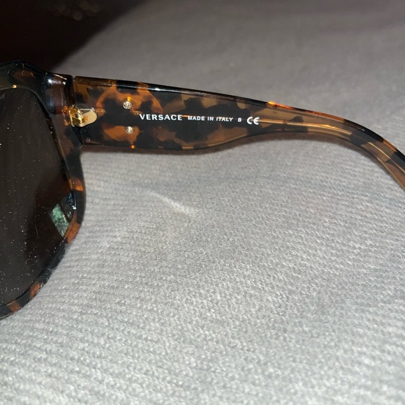 Versace sunglasses - Picture 5 of 5